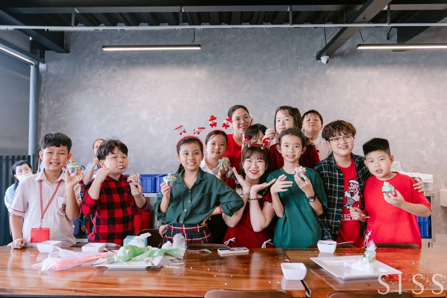 le-hoi-giang-sinh-jingle-all-the-way-to-siss