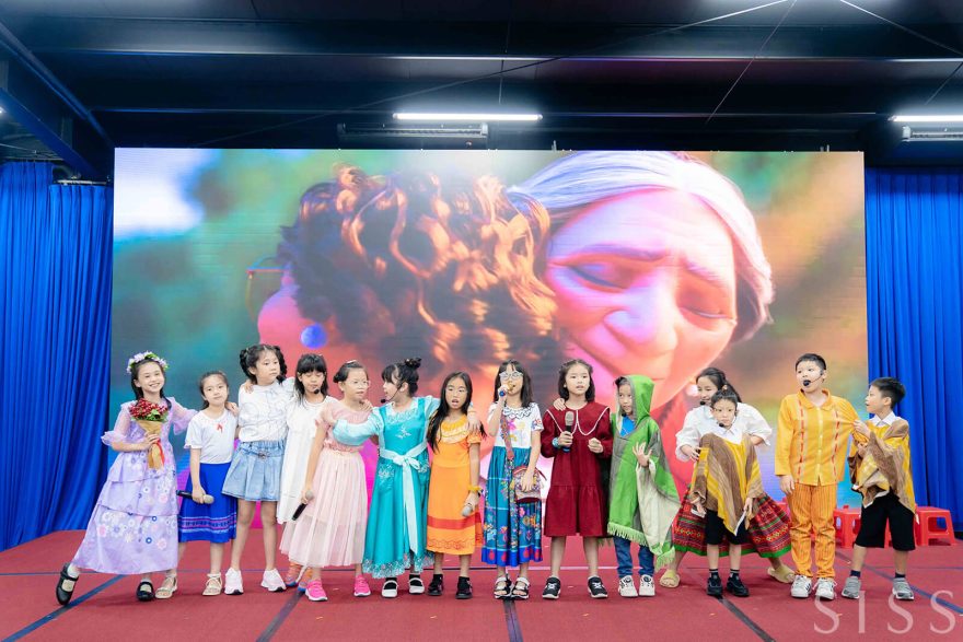 tiet-muc-encanto-va-nhung-dieu-chua-ke