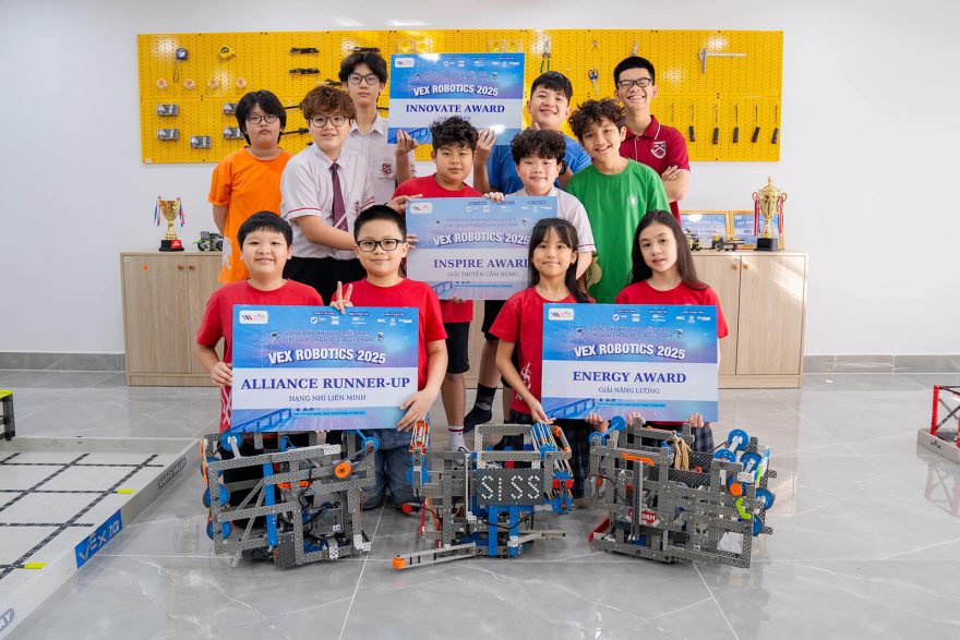 hanh-trinh-chinh-phuc-vex-robotics-2025-day-cam-xuc